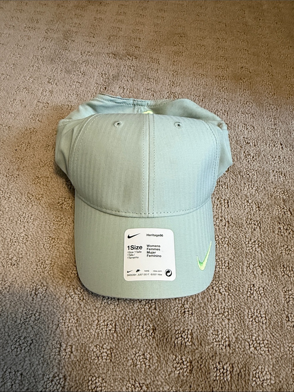 Nike women’s hat